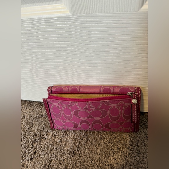 Coach Wallet - Picture 4 of 16